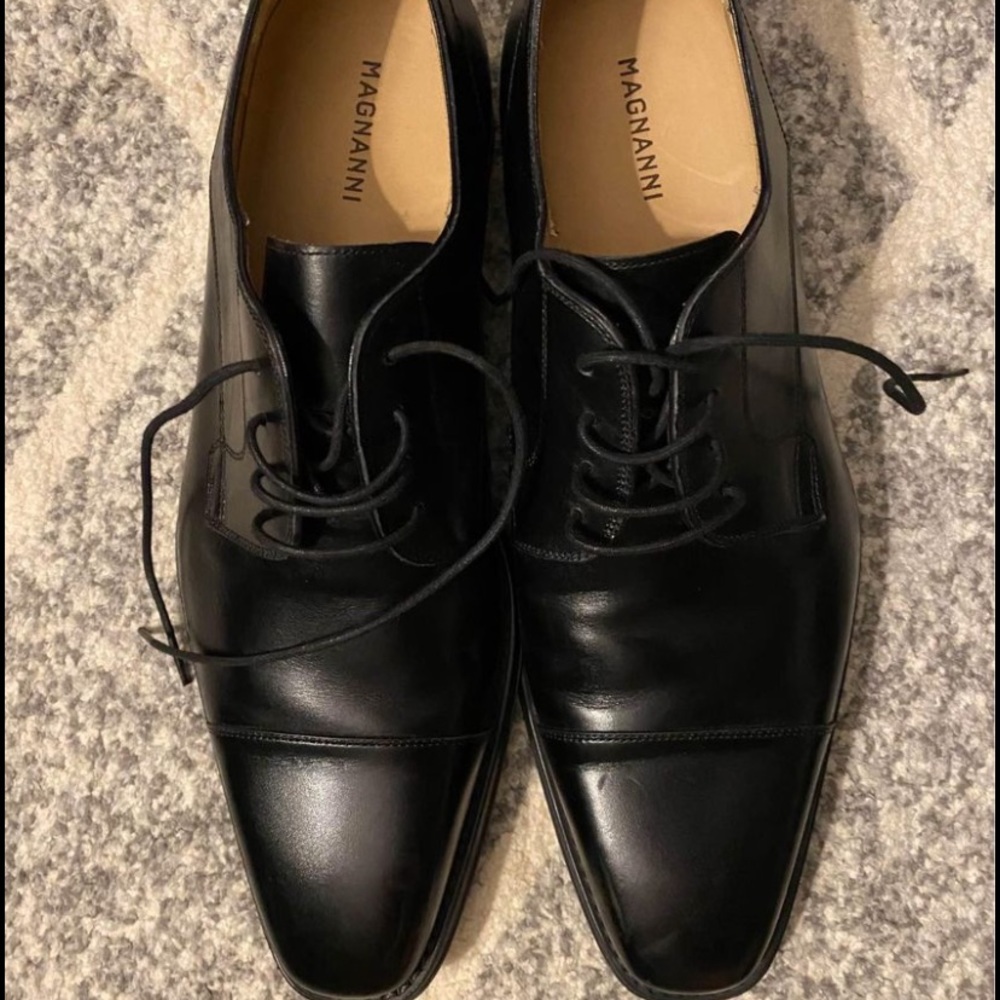 Magnanni Men’s dress shoes